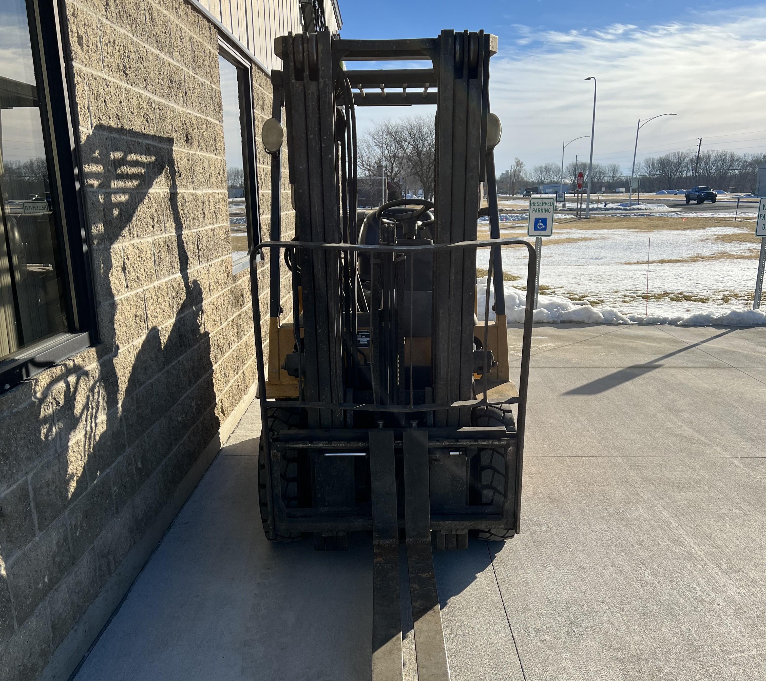 Primary display photo for 2002 CAT GP20K IC Pneumatic Tire